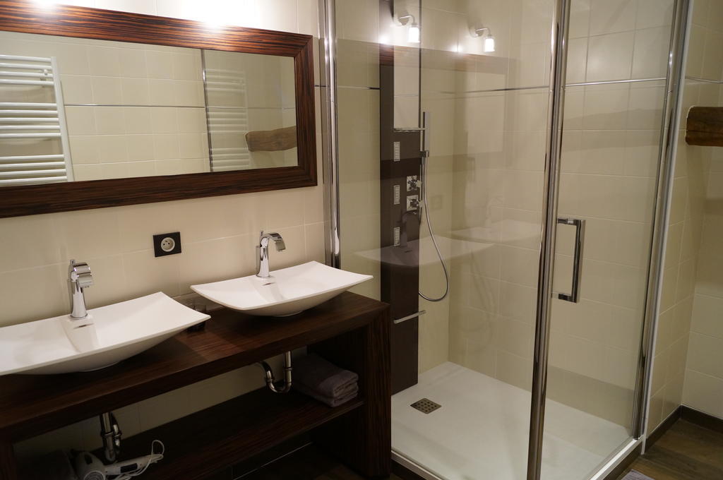 Chambres D'Hotes La Leva Villette-d'Anthon Room photo